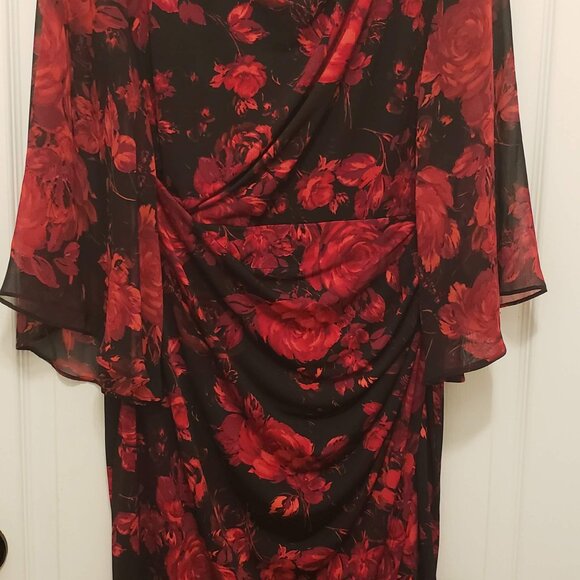 Black & Red Floral Georgette w/ Boat Neck & Cinch waist Knee length sheer sleeve - Picture 3 of 7